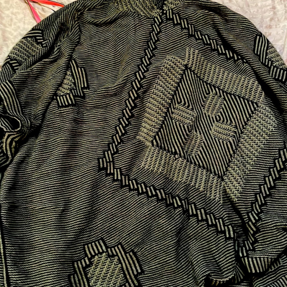 Sweater with hoodie !! So cute and baggy